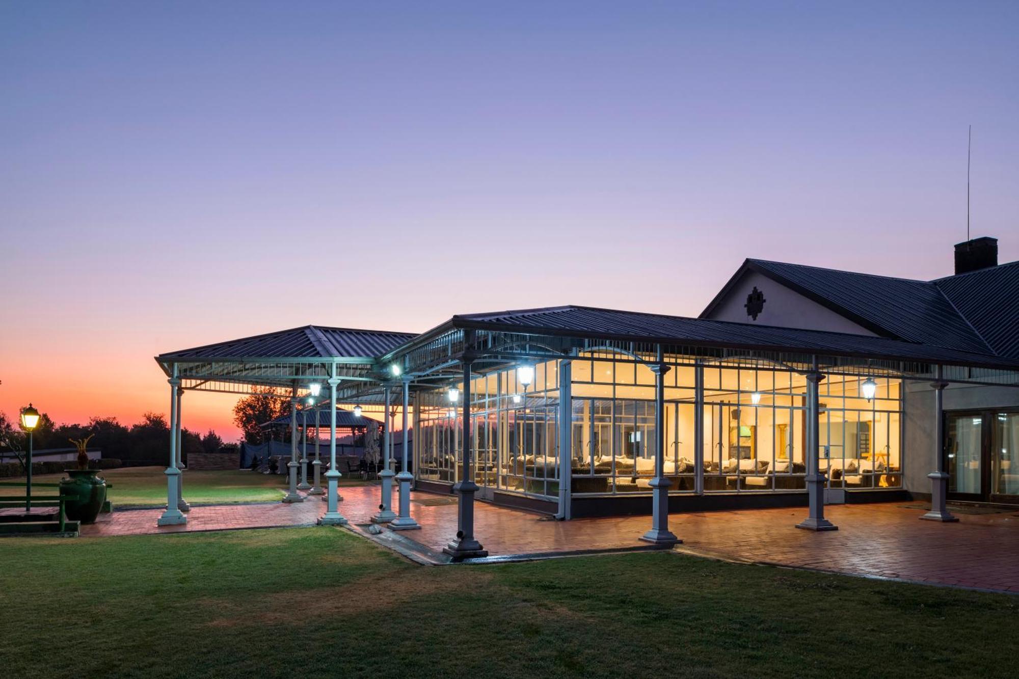 Troutbeck Resort Nyanga Εξωτερικό φωτογραφία